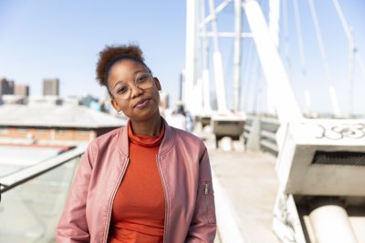 Black woman on Nelson Mandela bridge