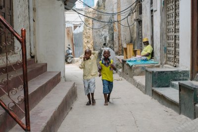 Children in an alley